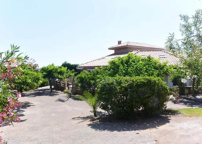 Canella 5 Apartment Favone